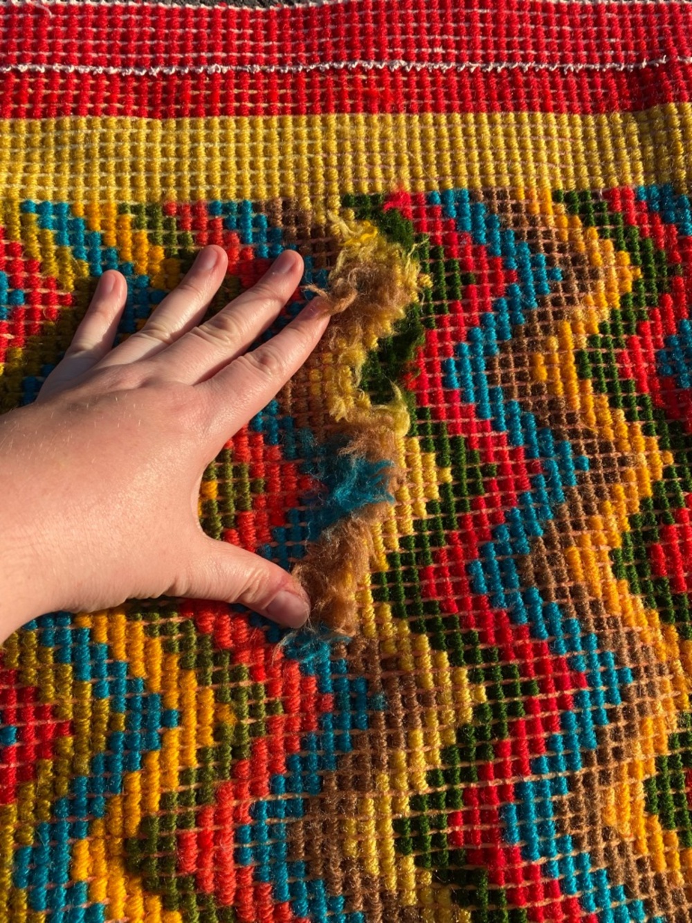 Vintage Accent Rug Small Latch Hook Retro Grandma Chevron Zig Zag - Picture 3 of 5